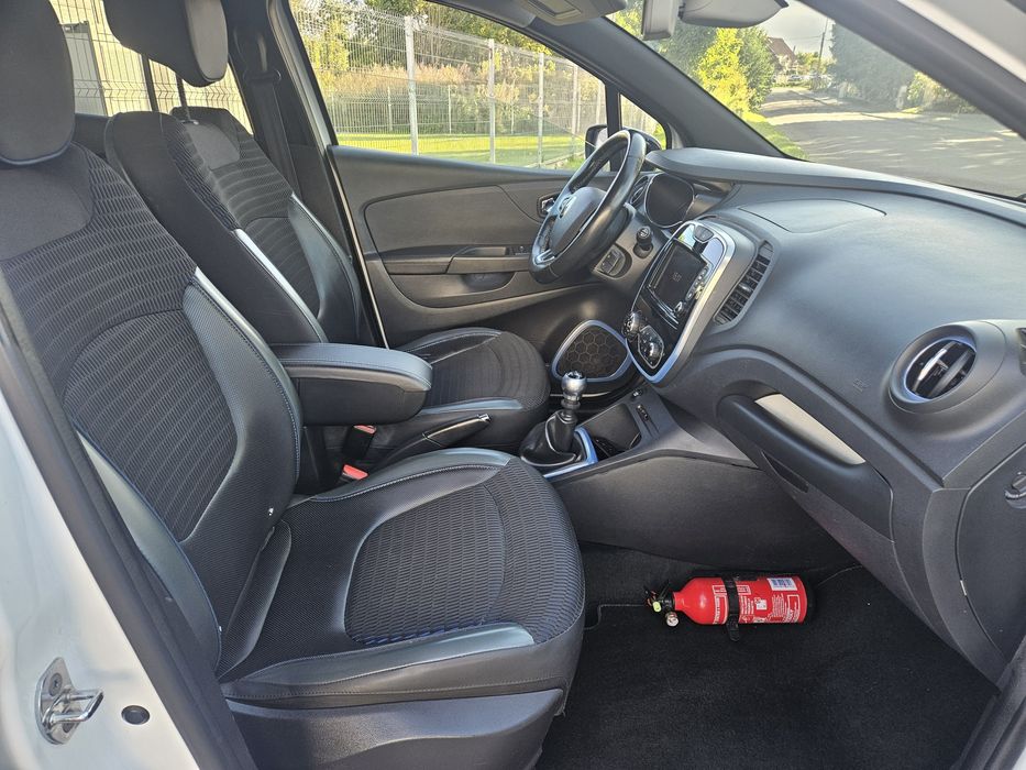 Renault Captur 2017 rok 1.2 benzyna 118 km serwis bezwypadkowa kamera