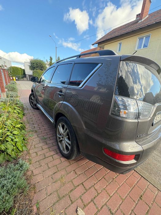 MITSUBISHI Outlander 2011