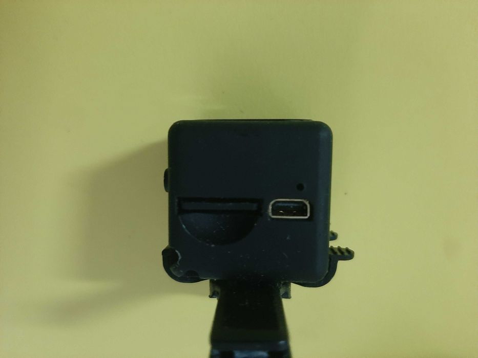 Мини камера видеонаблюдения SQ11 1080P + карта памяти 4 гб