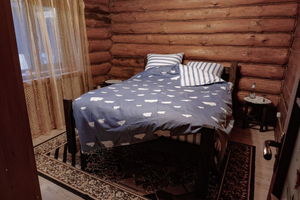 Оренда будинка дома с бассейном у реки с территорией посуточно у реки