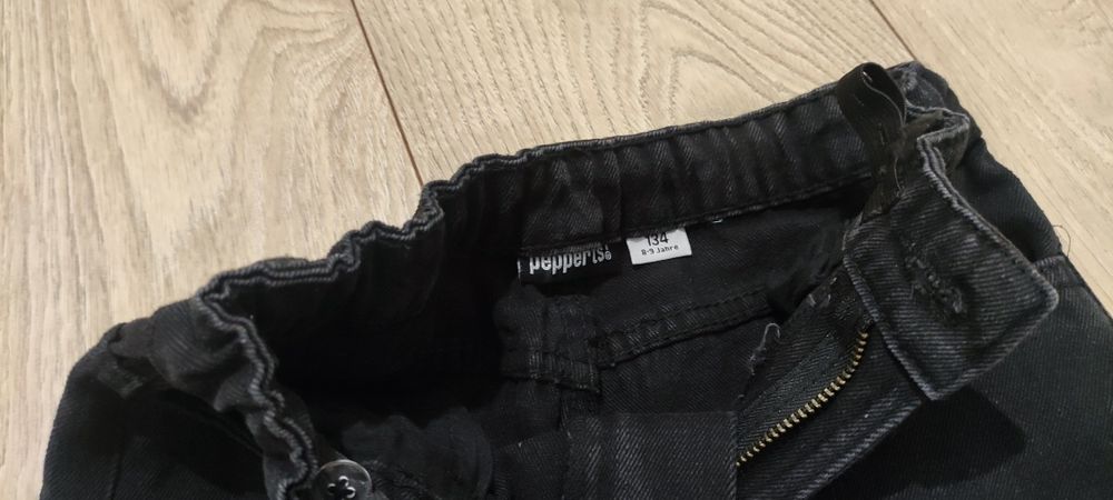 Jeansy szerokie pepperts 134 prawie nowe 
Stan idealny używane kilka r