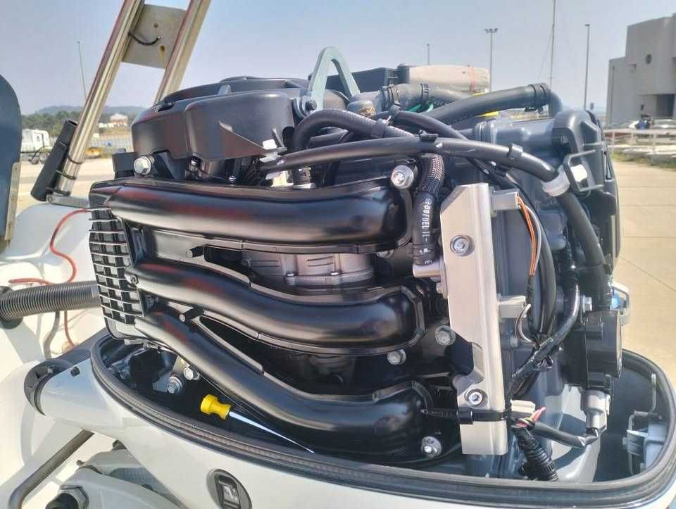 Searibs 500 Lux Suzuki 60hp