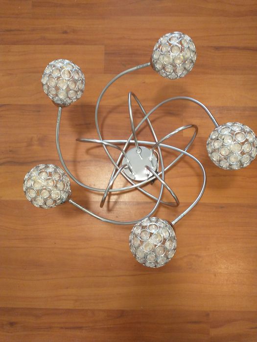 Żyrandol fantazyjny LED