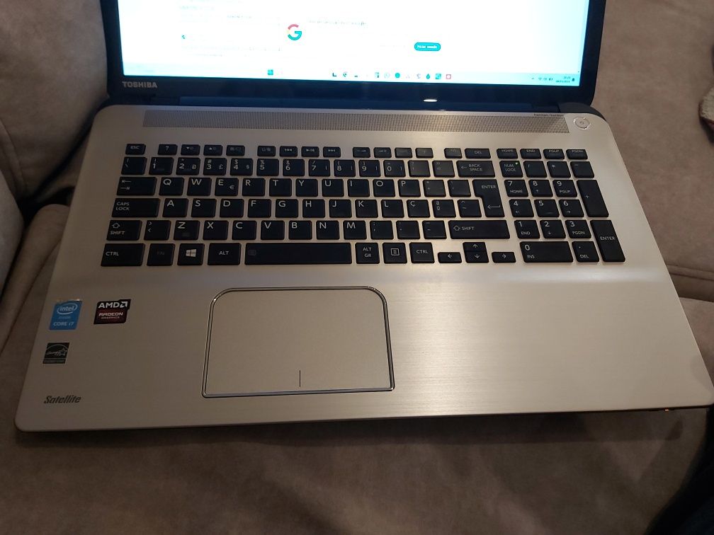 Toshiba Satellite P70-B-10T