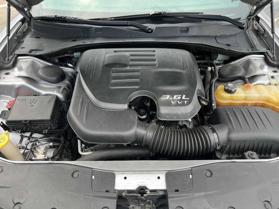 Dodge Charger 3.6 ZADBANY!