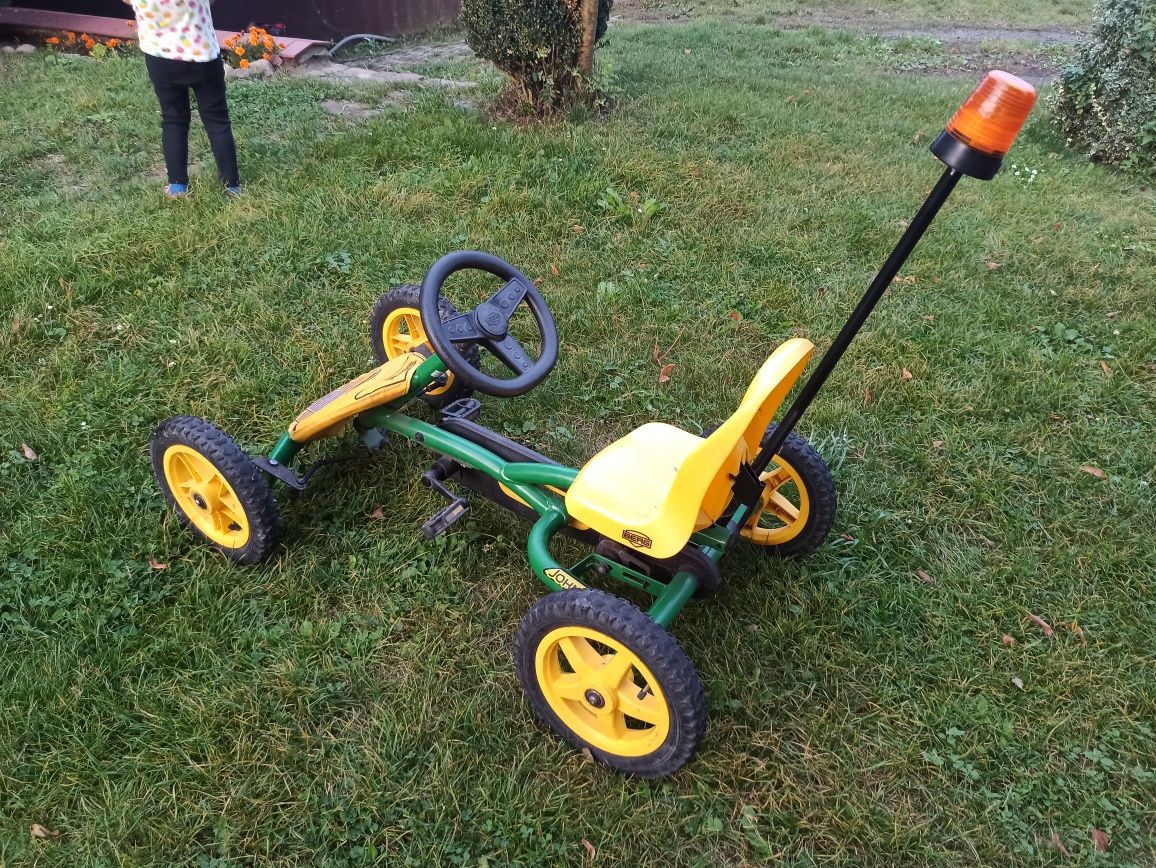 Gokart Berg John Deere z kogutem
