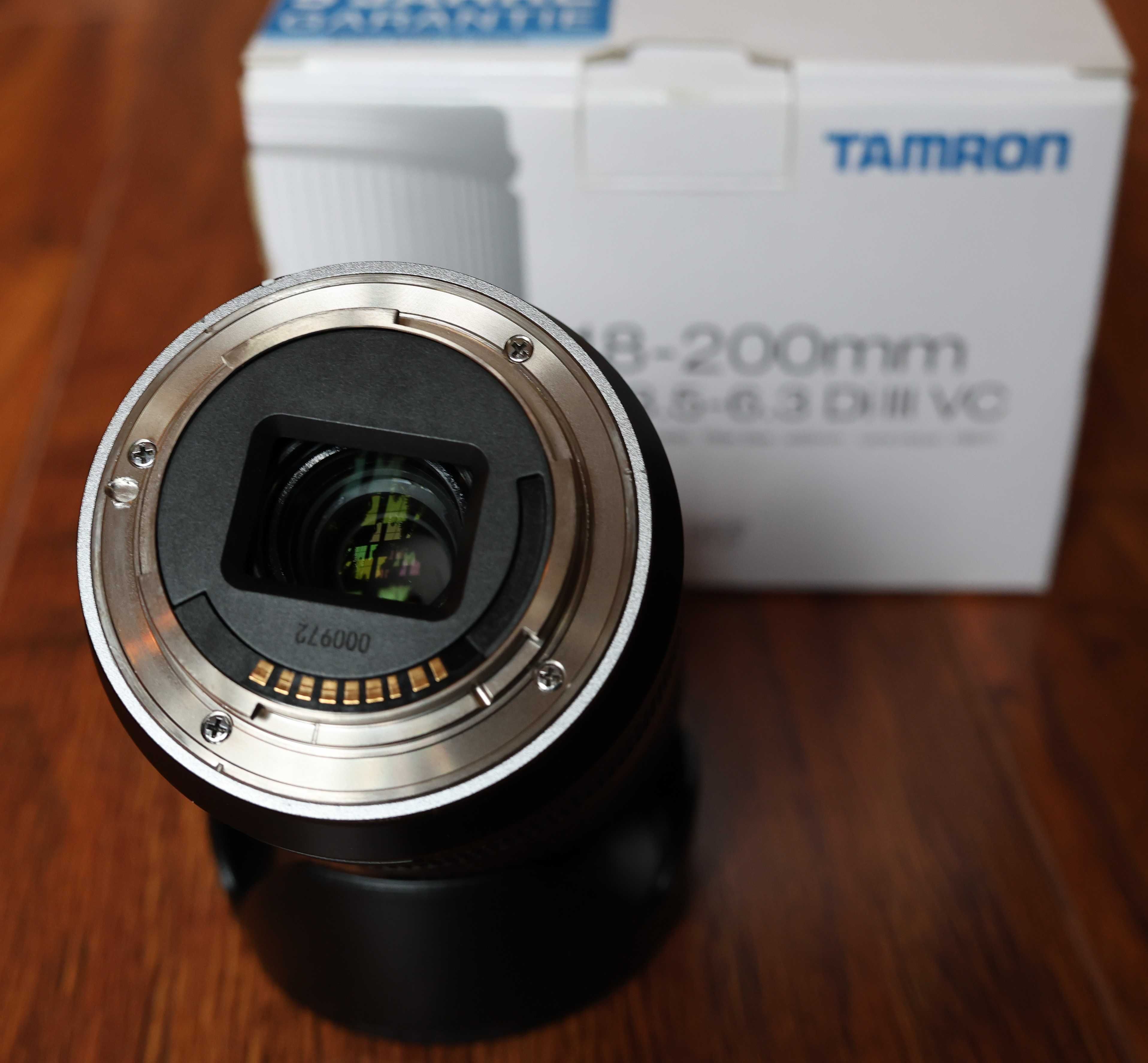 Tamron E-M (Canon) 18-200mm F/3.5-6.3 Di III VC