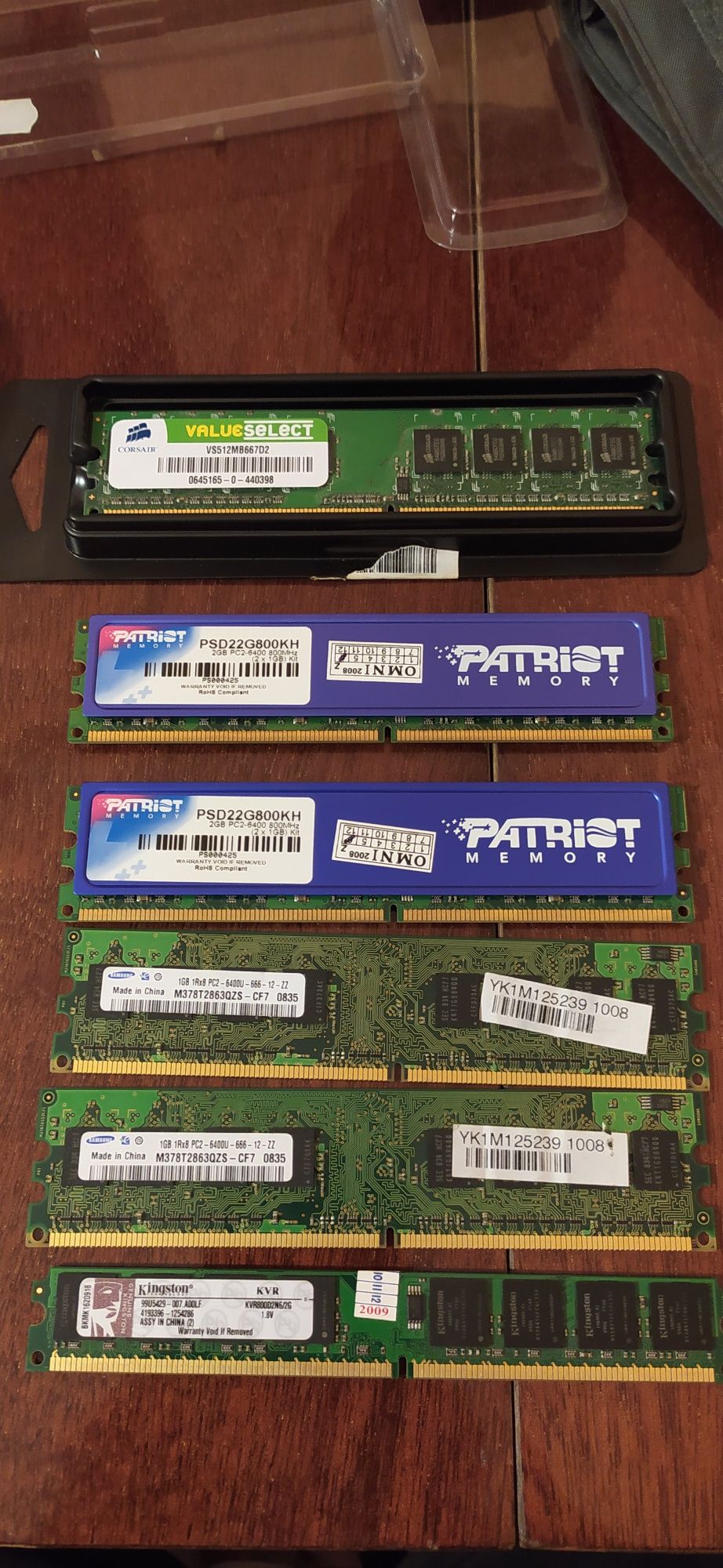 Оперативна пам'ять для ПК ddr2, планки по 1gb,2gb і одна 512