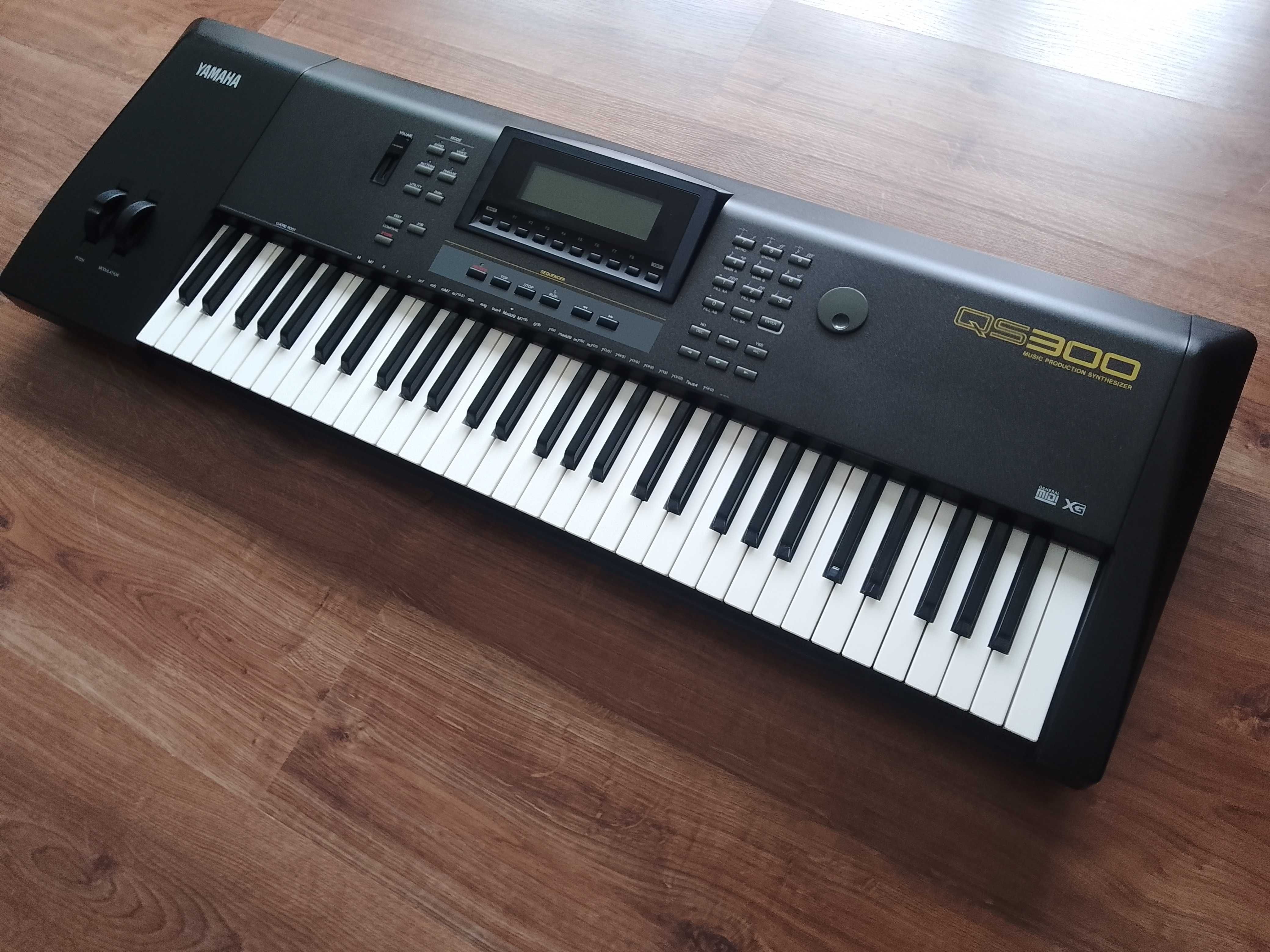 Yamaha QS 300 piękny stan