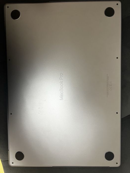 Продам новий Macbook pro 16 m1 в коробці не МДМ, 18 циклів зарядки