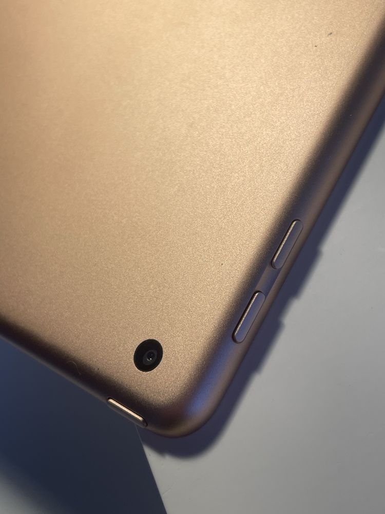 iPad Apple 9.7 2018 super stan+ case+ oryginalne pudełko
