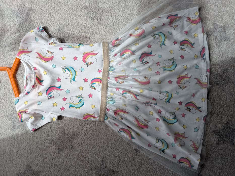 Sukienka koniki z tiulem