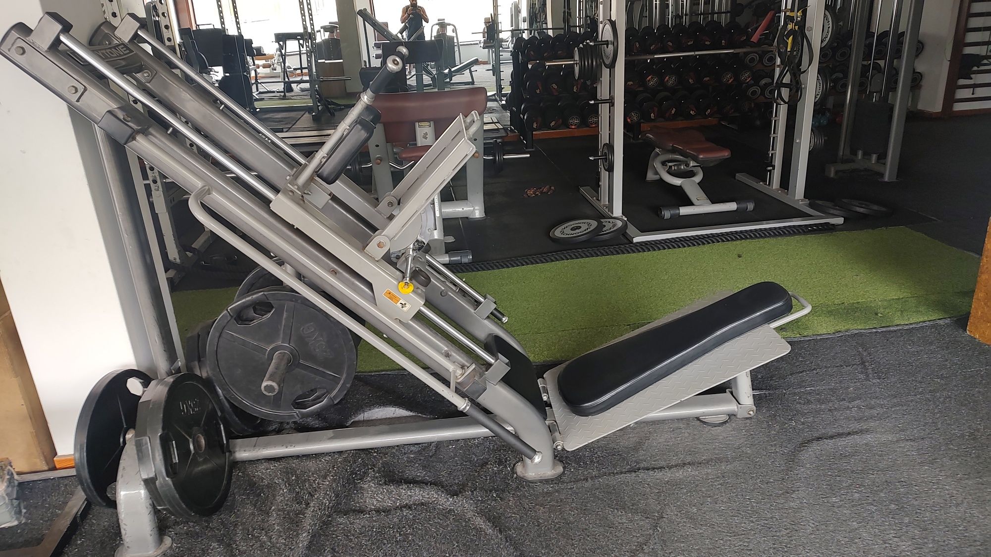 Prensa 45/Hack Squat