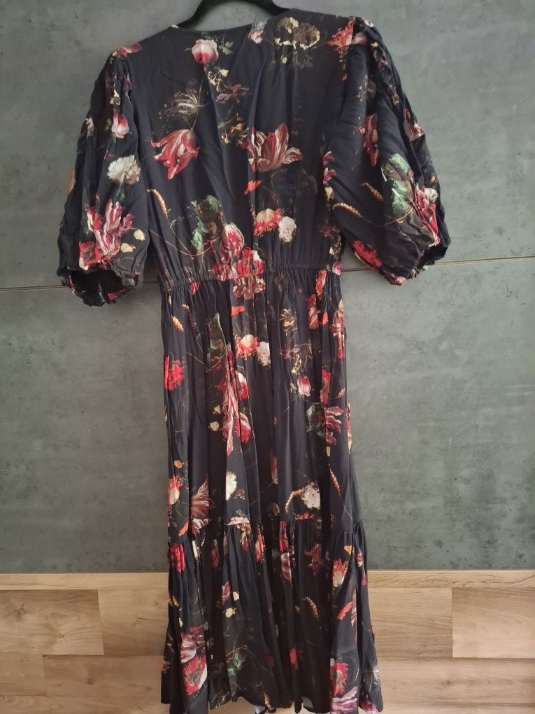 Sukienka maxi w kwiaty