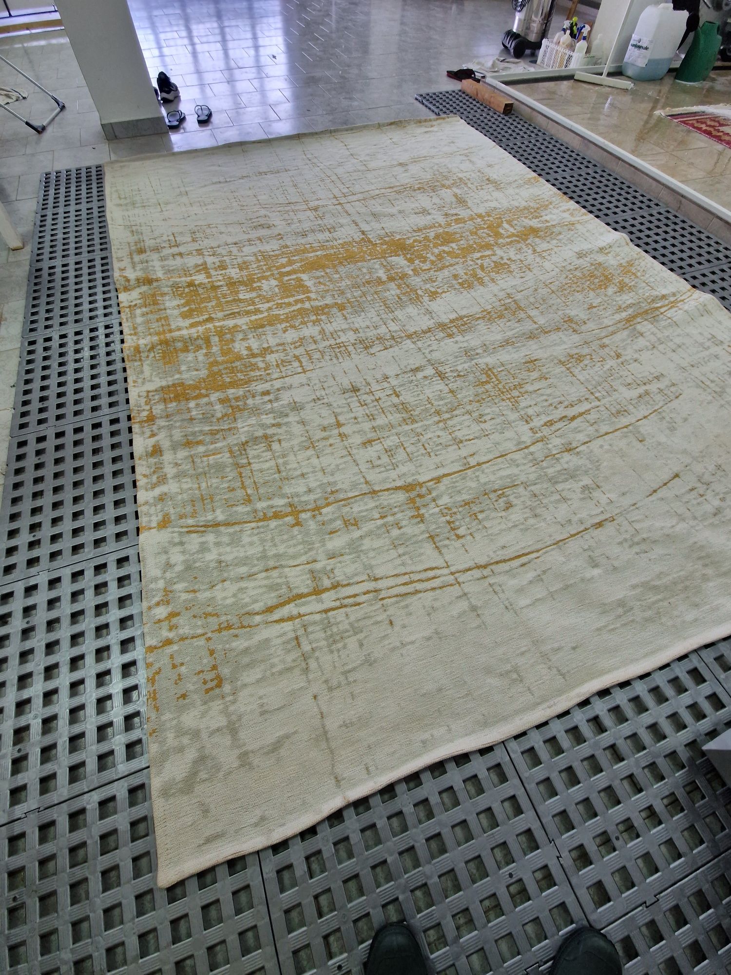 Tapete Cloud Chenille 2,3 x 3,3 Usado