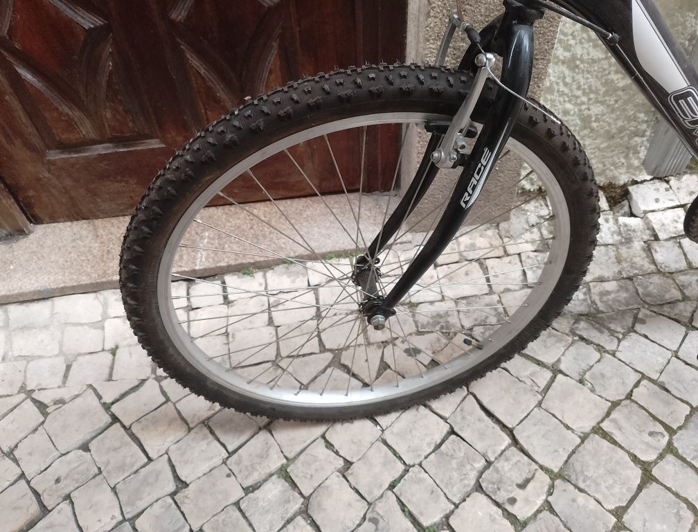 Bicicleta nova, roda 28