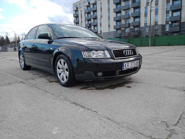 Sprzedam audi A4 b6 QUATTRO mały przebieg