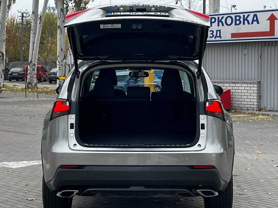 Lexus NX 2015 2,0 бензин