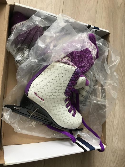 Ковзани жіночі.Нові.