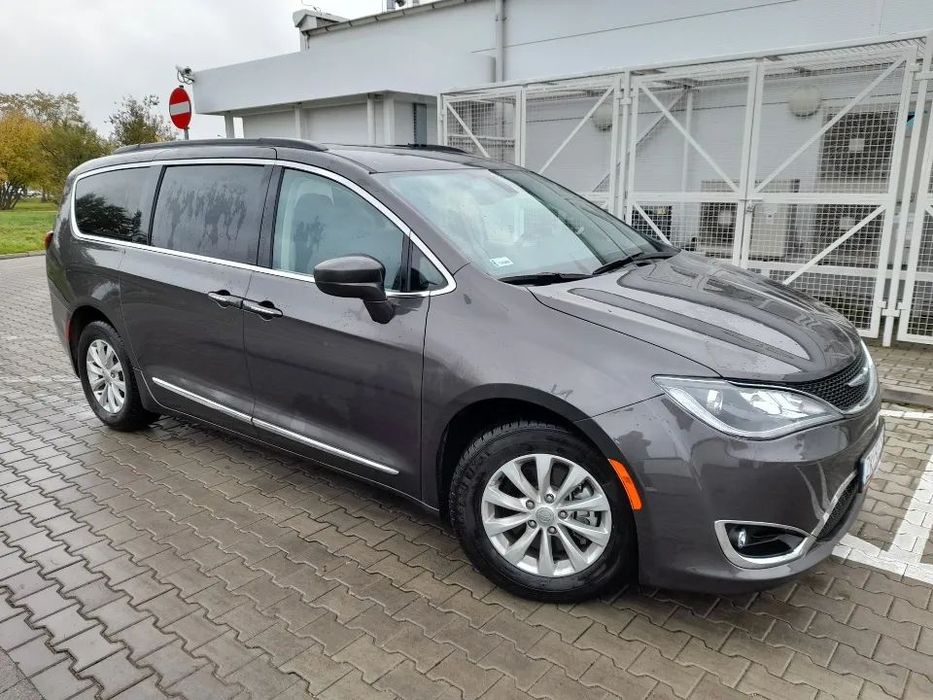 Chrysler Pacifica Bezwypadkowy, Touring L plus, Zadbany, 8 osobowy, możliwa zamiana
