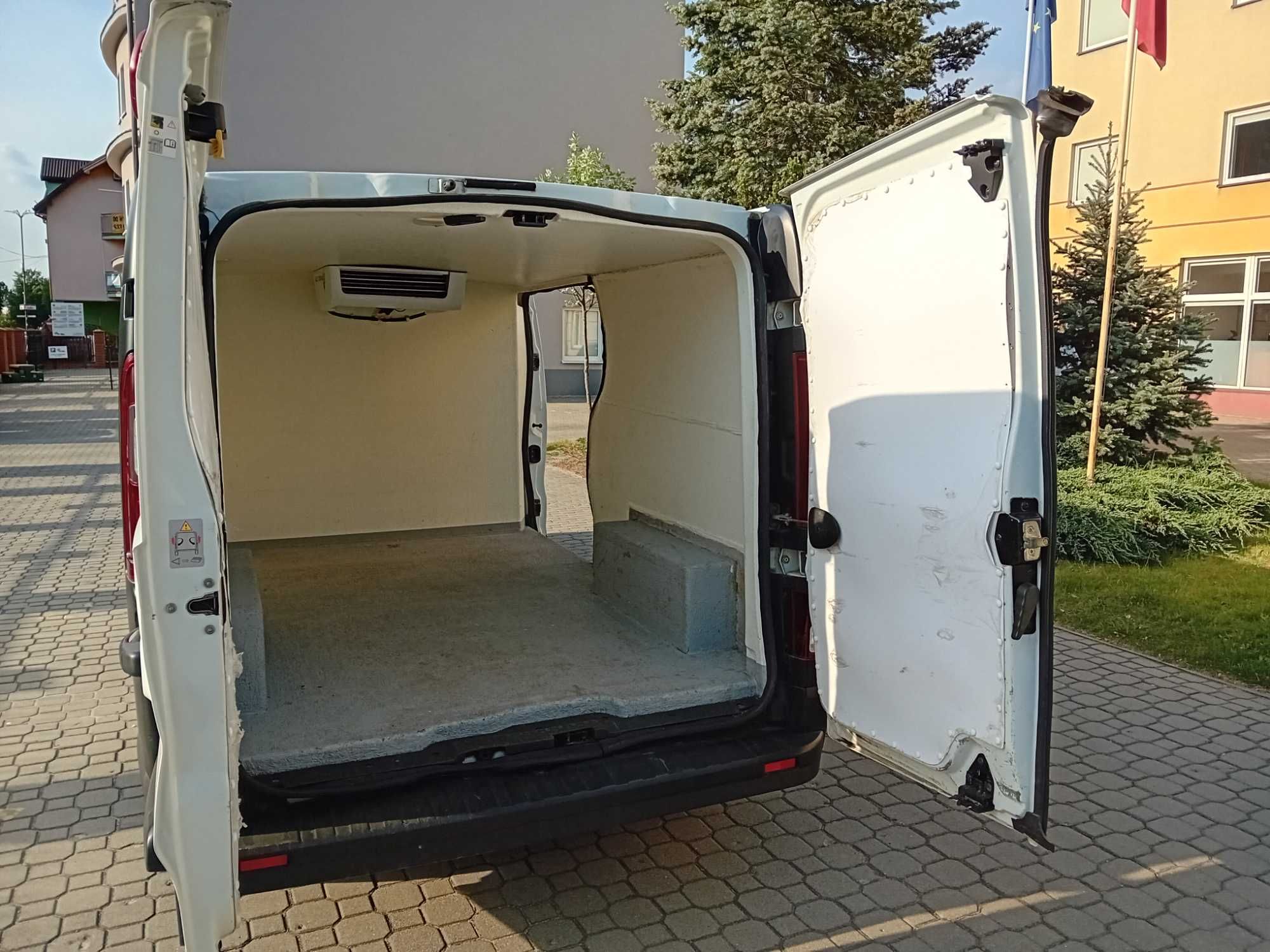 RENAULT TRAFIC 2017r. mały przebieg 160 tyś km, Chłodnia, Izoterma