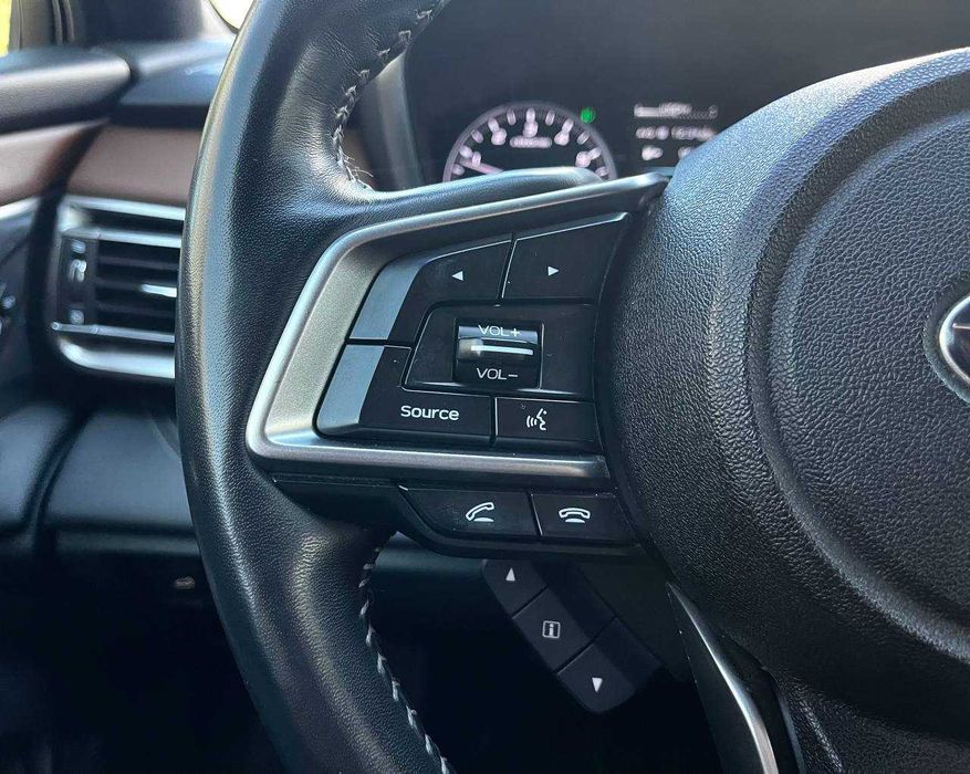 Субару Оутбек 2,4 бензин автомат 2021