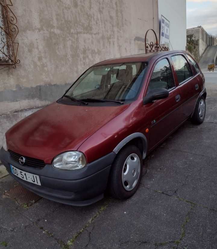 Opel Corsa Muito Econômico