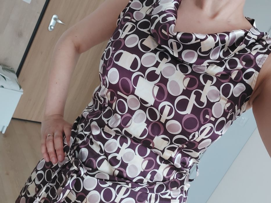 Fioletowa sukienka stylizowana na lata 20-ste. Rozmiar M