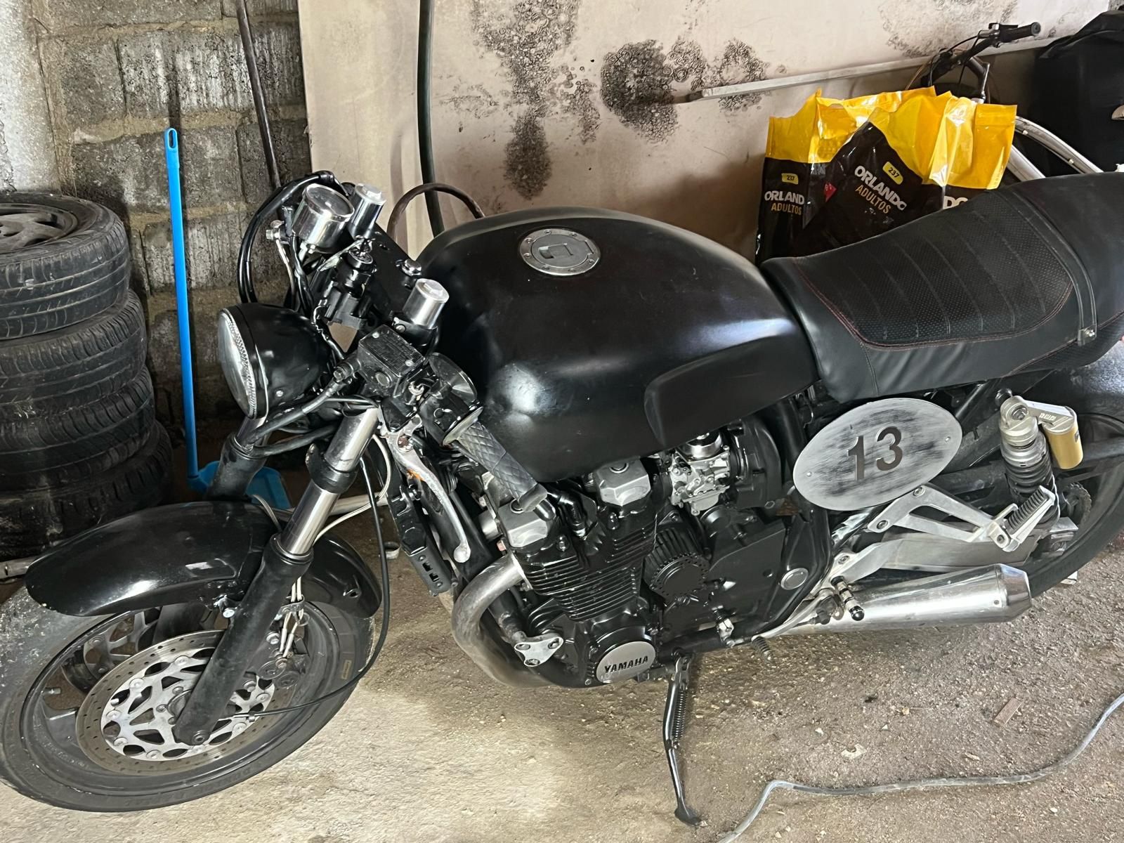 Yamaha  xjr Caferace vendo / troco