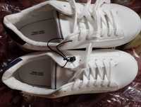 Кросівки білі 41 розмір нові