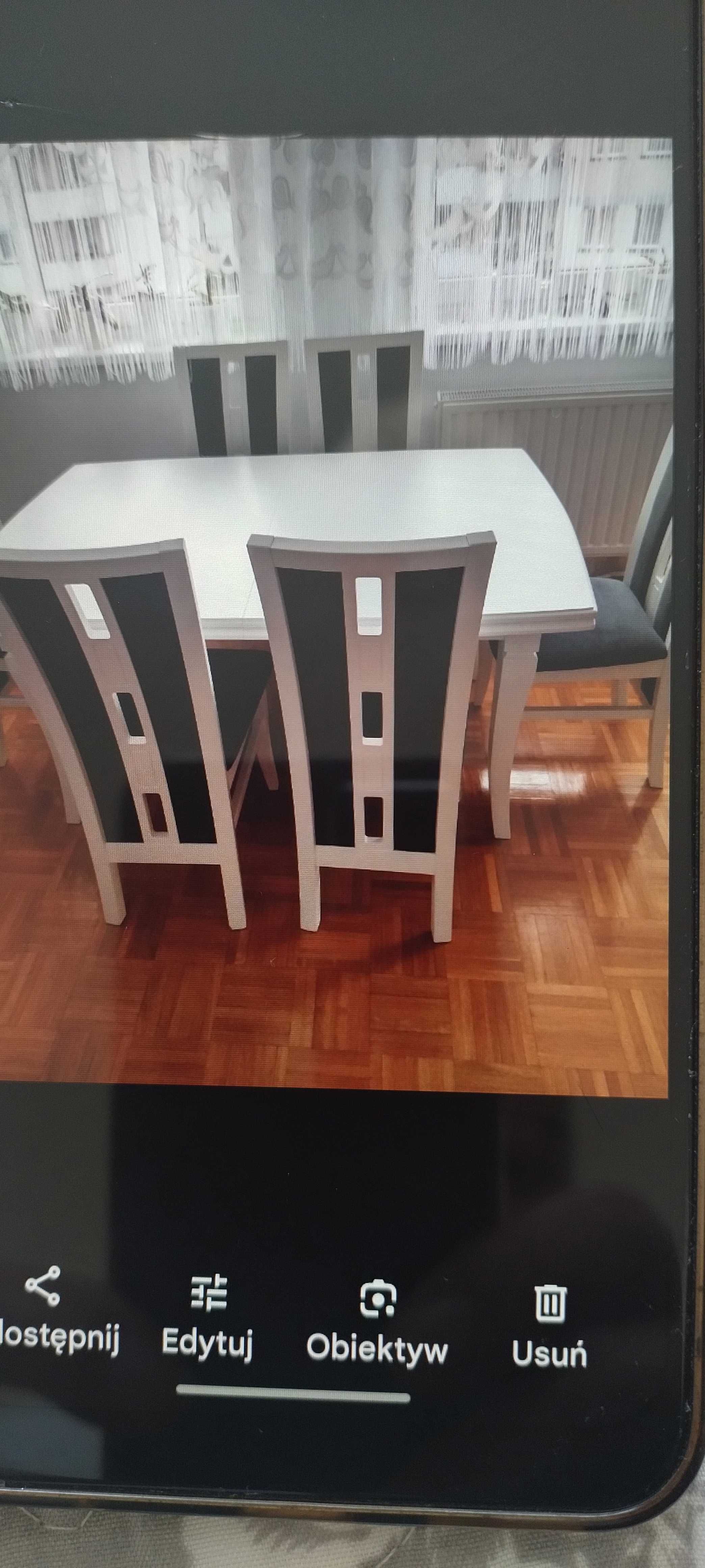 Meble stół z krzeslami