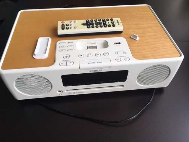 Radio Yamaha TSX-B232 z pilotem