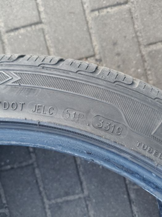 Opony zimowe 245/40/18