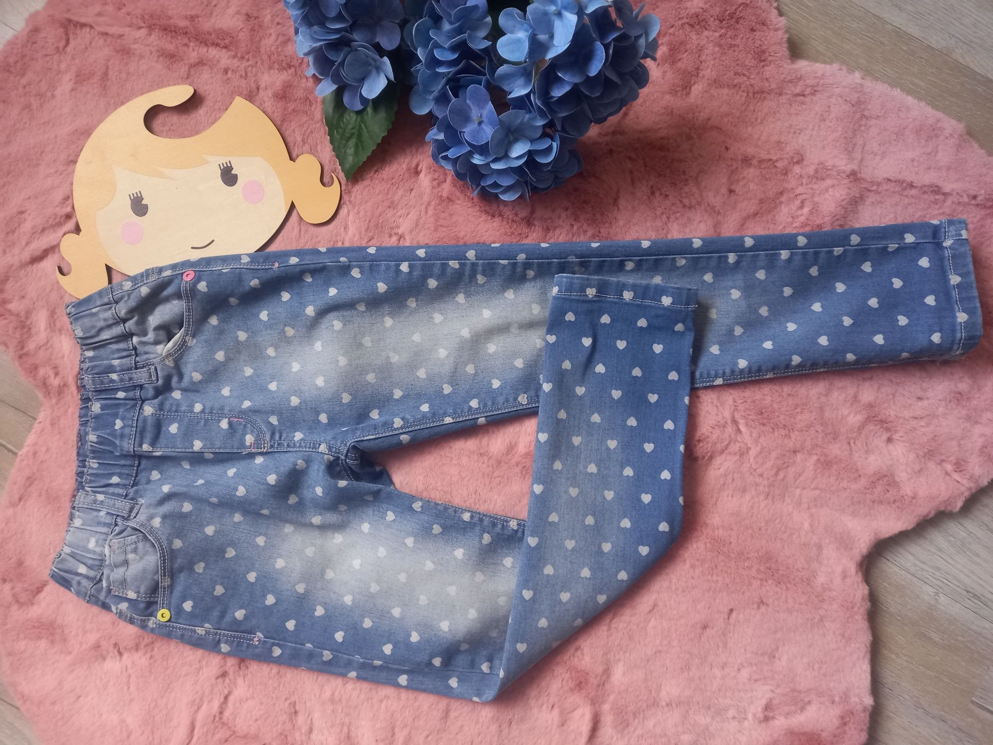 Przepiękne spodnie jeansy serduszka  B&Q Kids roz 6 lat 116 cm