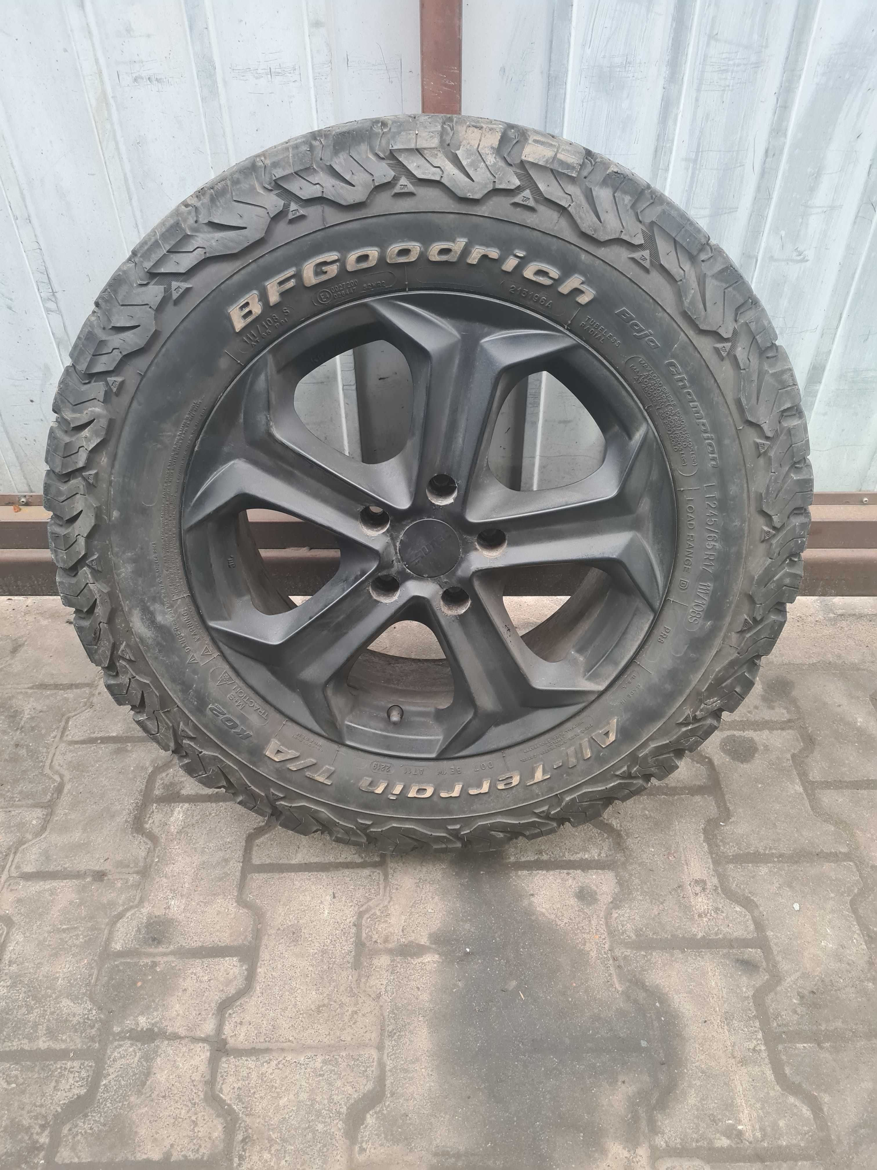 VW Amarok I 14r felga aluminiowa Autec 17 cali  7J x 17 H2 245/65 R17