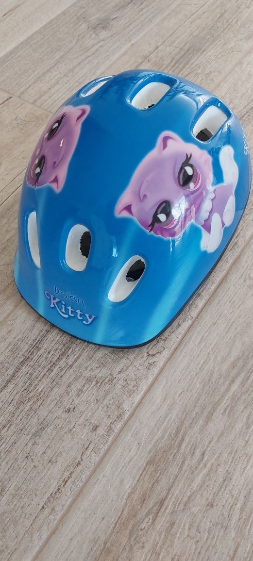 Kask rowerowy Hello Kitty 48-54 jak nowy