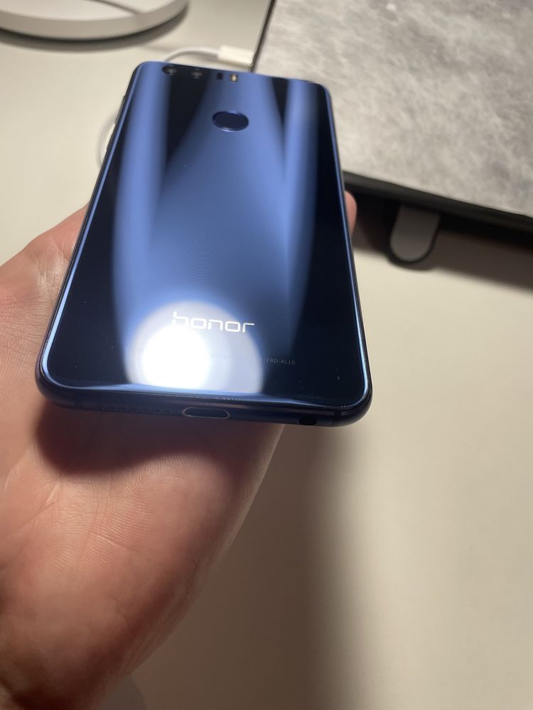 Продам honor8