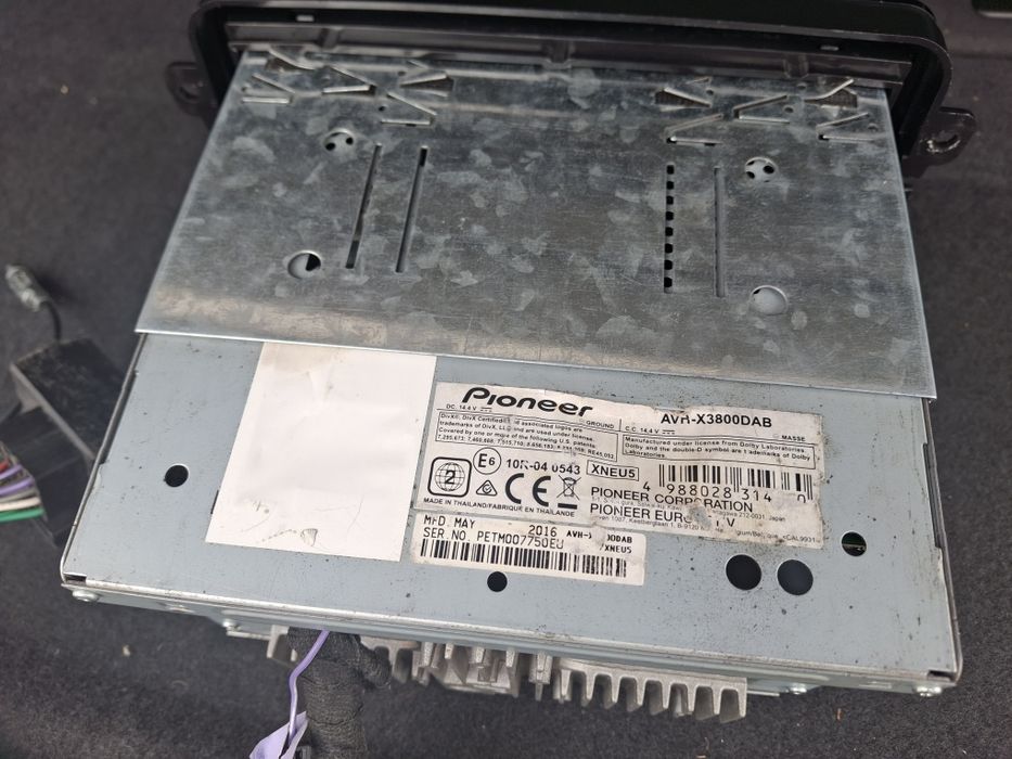 Автомагнитола Pioneer AVH X3800DAB. Volkswagen Golf 5