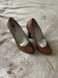 Buty na obcasie brqzowe Nescior 36 platforma z przodu