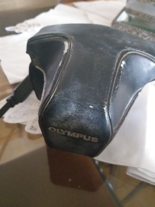 Máquina fotográfica a rolo Olympus OM10 (Ler descrição)