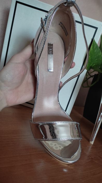 Срібні босоніжки Lost Ink