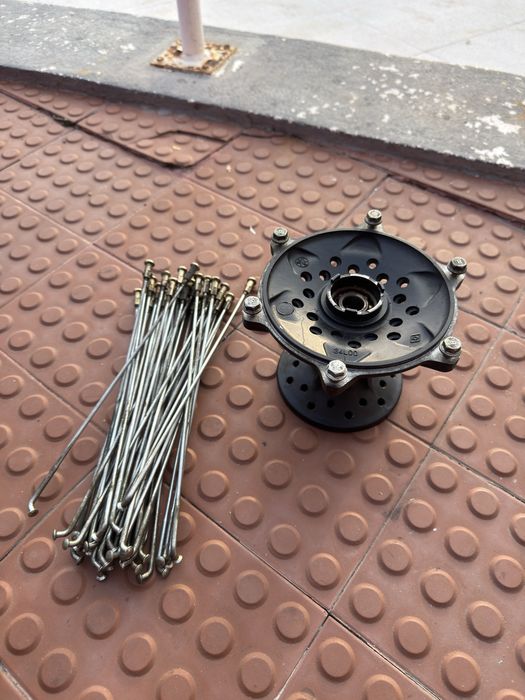 Cubo de roda dianteiro Yamaha Ténéré XT 600 Z e XT 600