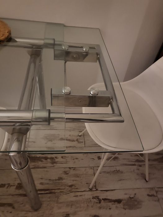 Stół szklany rozkładany