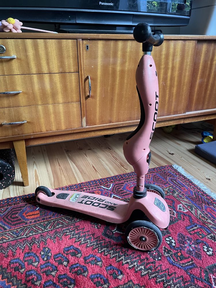 Jezdździk/hulajnoga scoot and ride