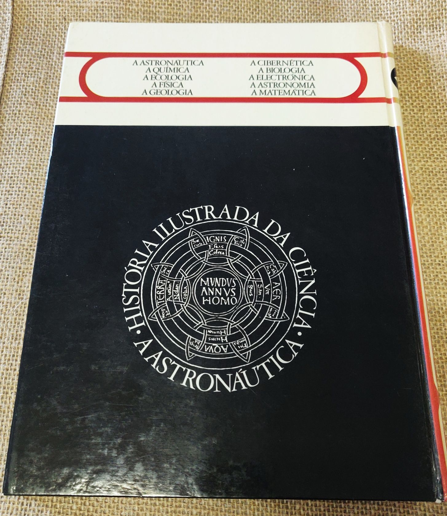 Livro "A astronáutica - a desforra de Ícaro"