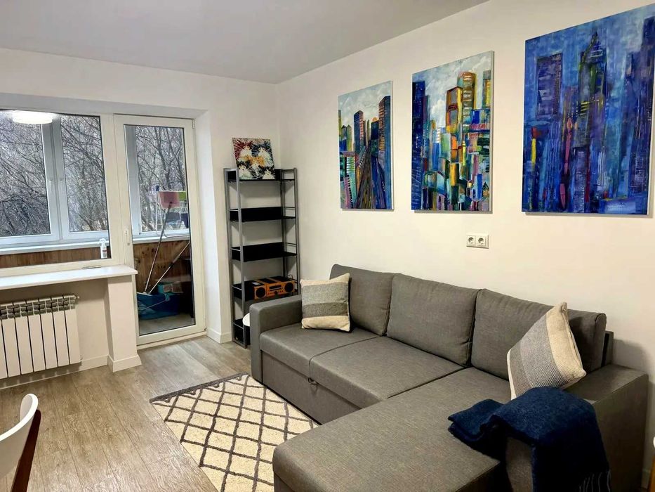 Пропонується в довготривалу оренду квартира на Подолі.