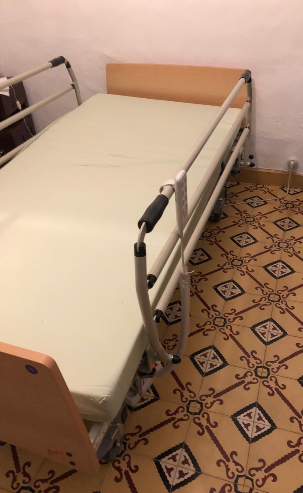 Cama elétrica articulada (c/elevação do estrado e colchão hospitalar)