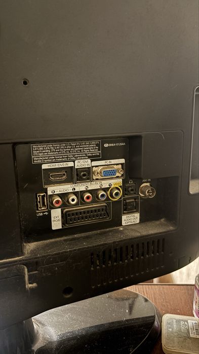 Телевізор Samsung LE22C450E1W