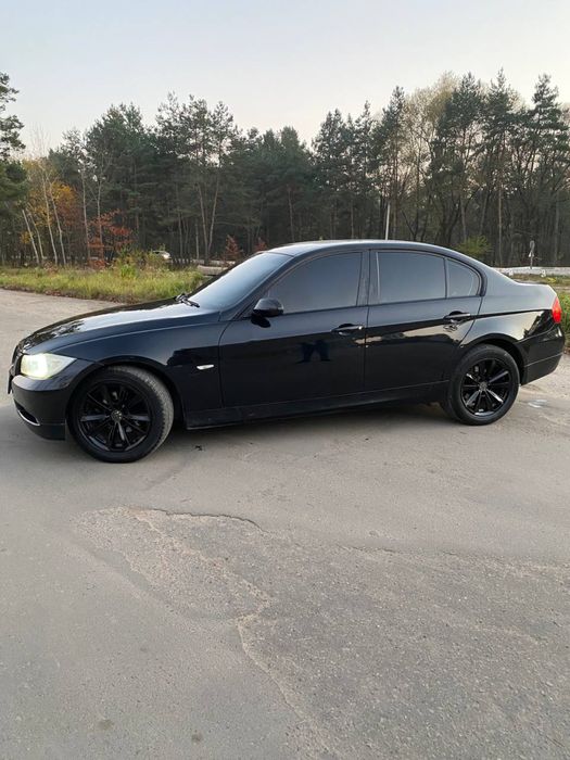 BMW 3 Series Sedan (E90)