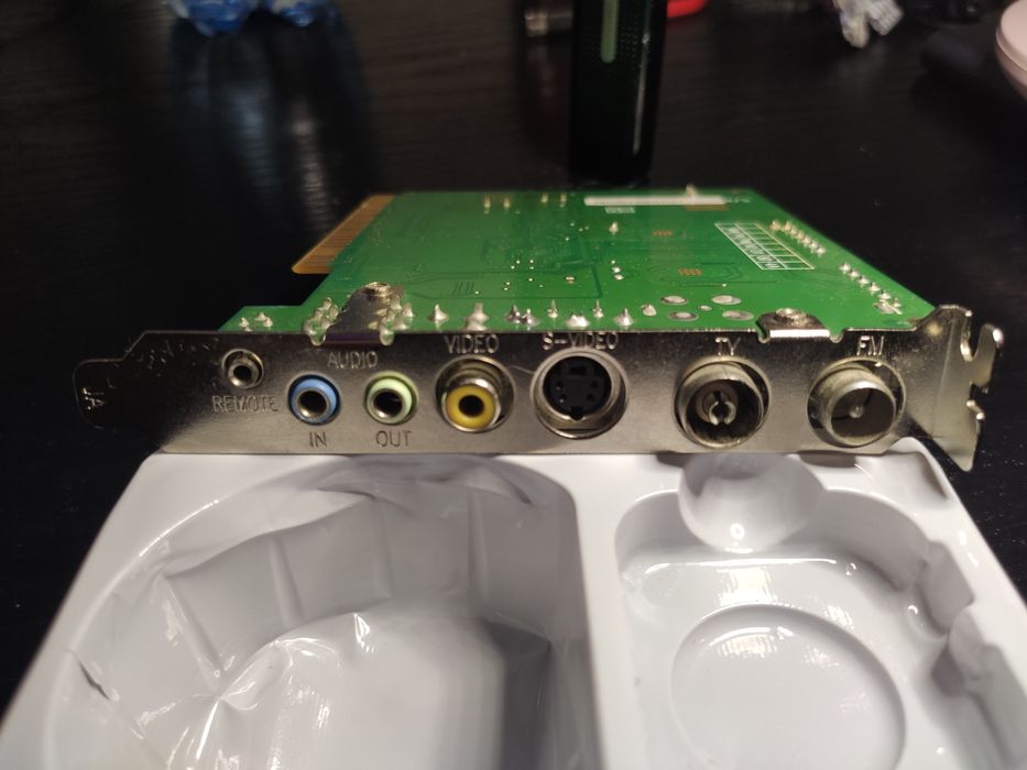 Тв тюнер (звуковая карта) AVerTV Studio 505UA